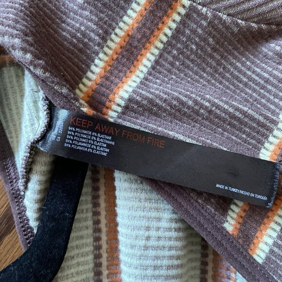 Out From Under Urban Outfitters XS/S Ribbed Josie Seamless Long Sleeve Crop Top - Picture 9 of 10